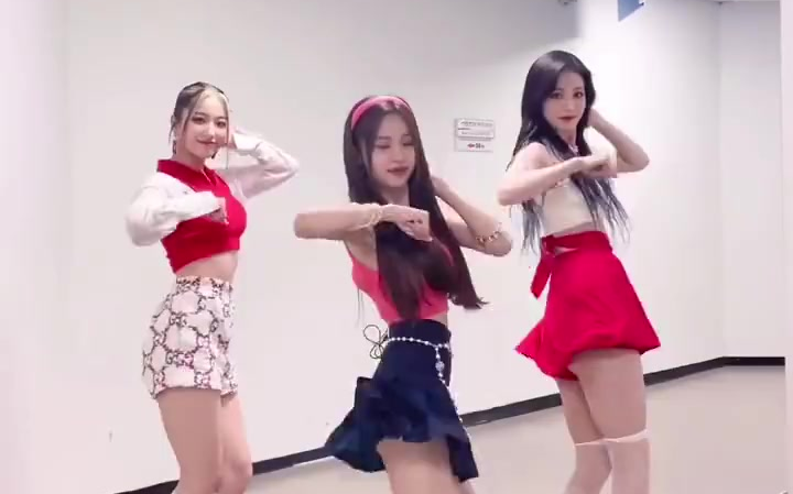 [图]210907fromis9李赛纶李采映&CherryB《OOTD》tiktok舞蹈挑战challenge