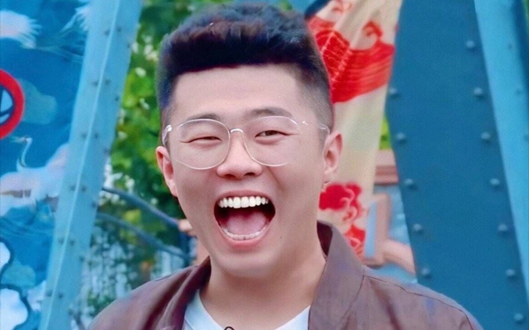 德云老爷们儿的傻傻笑