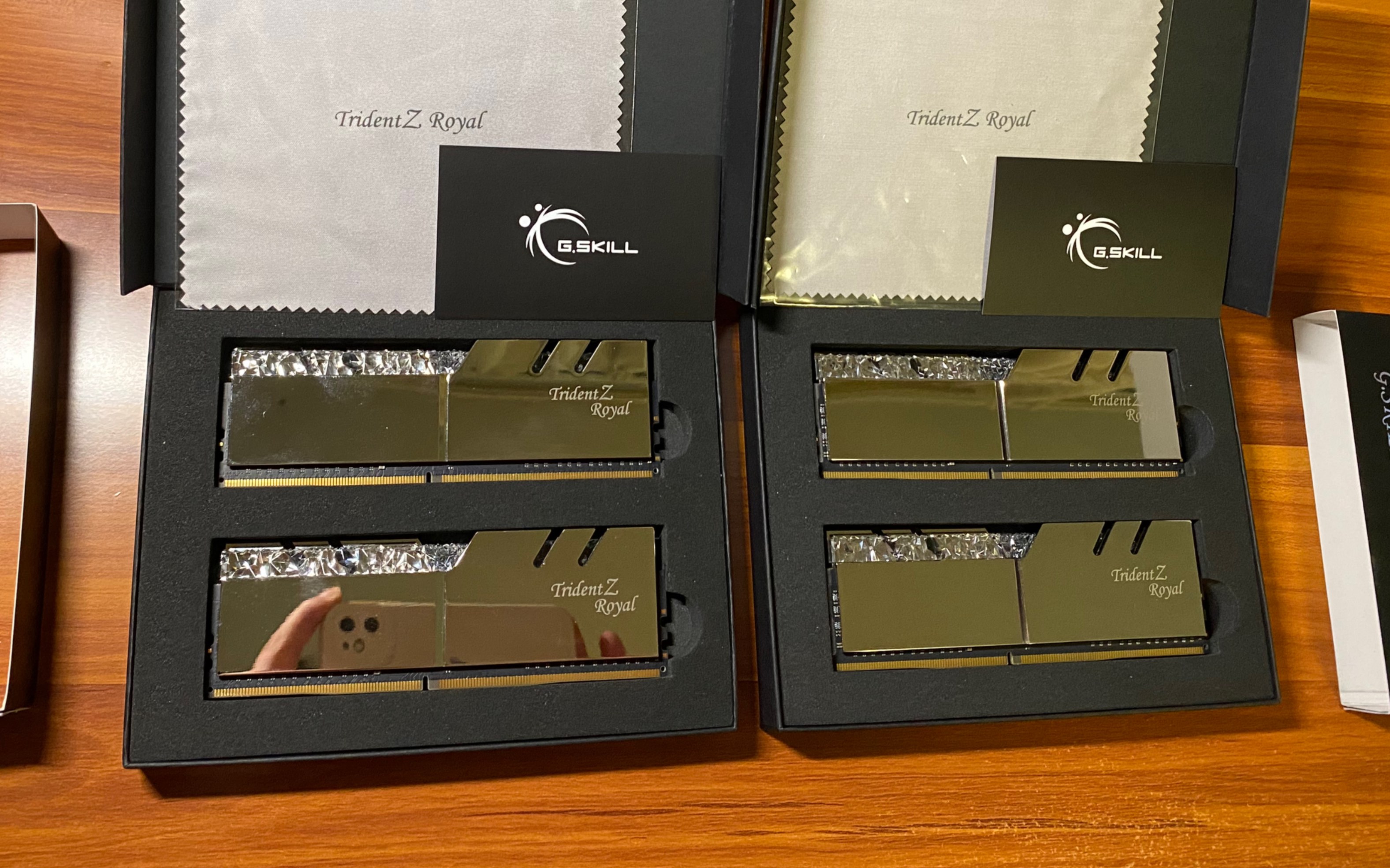 芝奇皇家戟3600mhz银色c18每条8g,我一共有4条23年3月购入,99%新,镜面