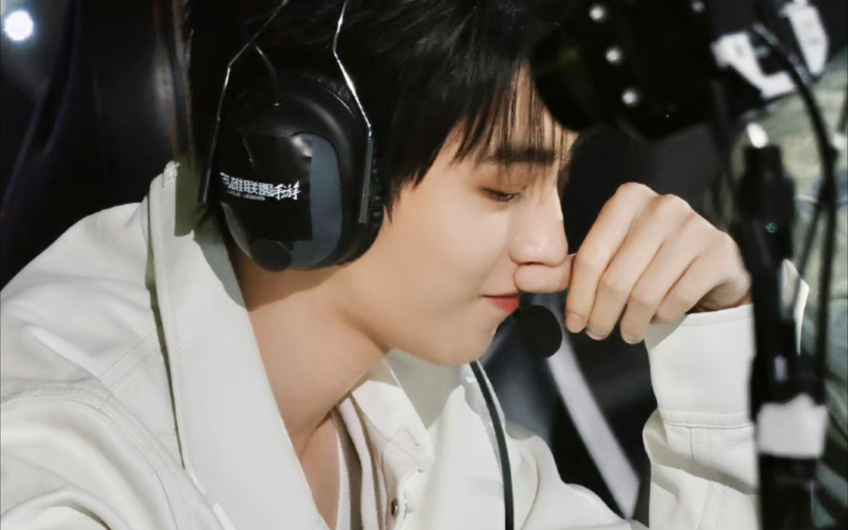 找不到任何词来形容王俊凯的颜 凯皇每次打联盟都出一大堆神图!