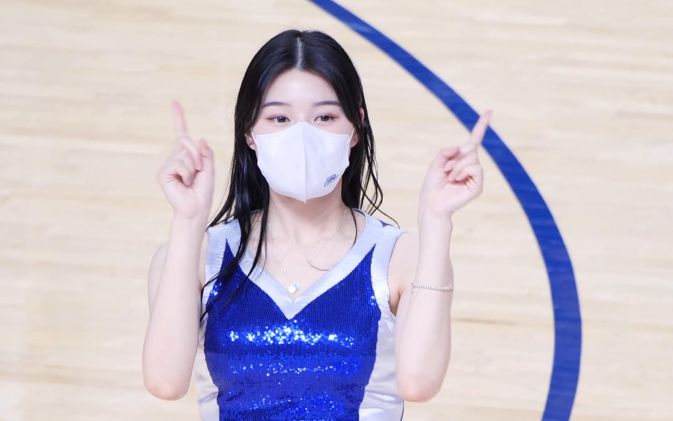 原来是小可爱?李艺彬啦啦队直营 三星生命蓝明斯4k