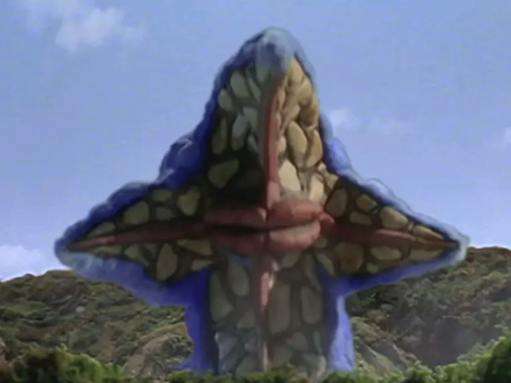 吸血生命体玛丽休拉身高64米体重4万4千吨出生地束良湖