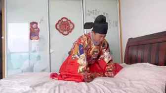 又幻想了，幻想自己成为督师，剿灭流寇、赶走建奴之后便提兵百万东征倭国