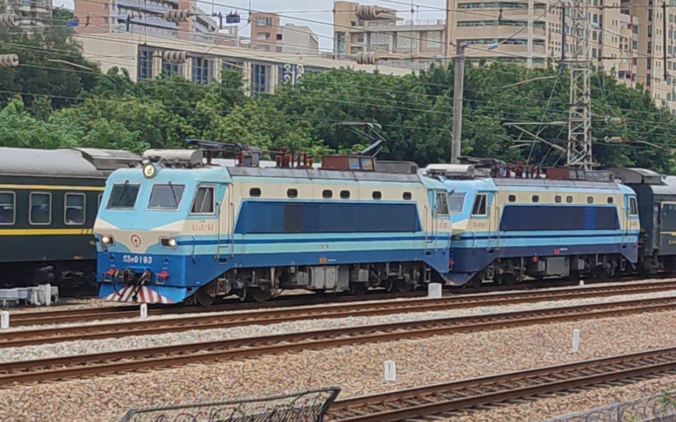 【中国铁路】广铁广段ss8-0193 0152双机牵引客车k514通过广深线k9