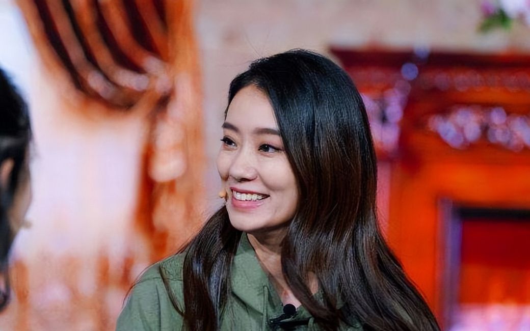 张小斐撒过蕞大的谎,就是她真的不会撒谎,一人分饰几角天衣无缝