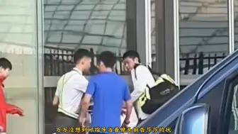 Скачать видео: 莎莎告状，邱指导看大头都不好意思，大头笑的很微妙