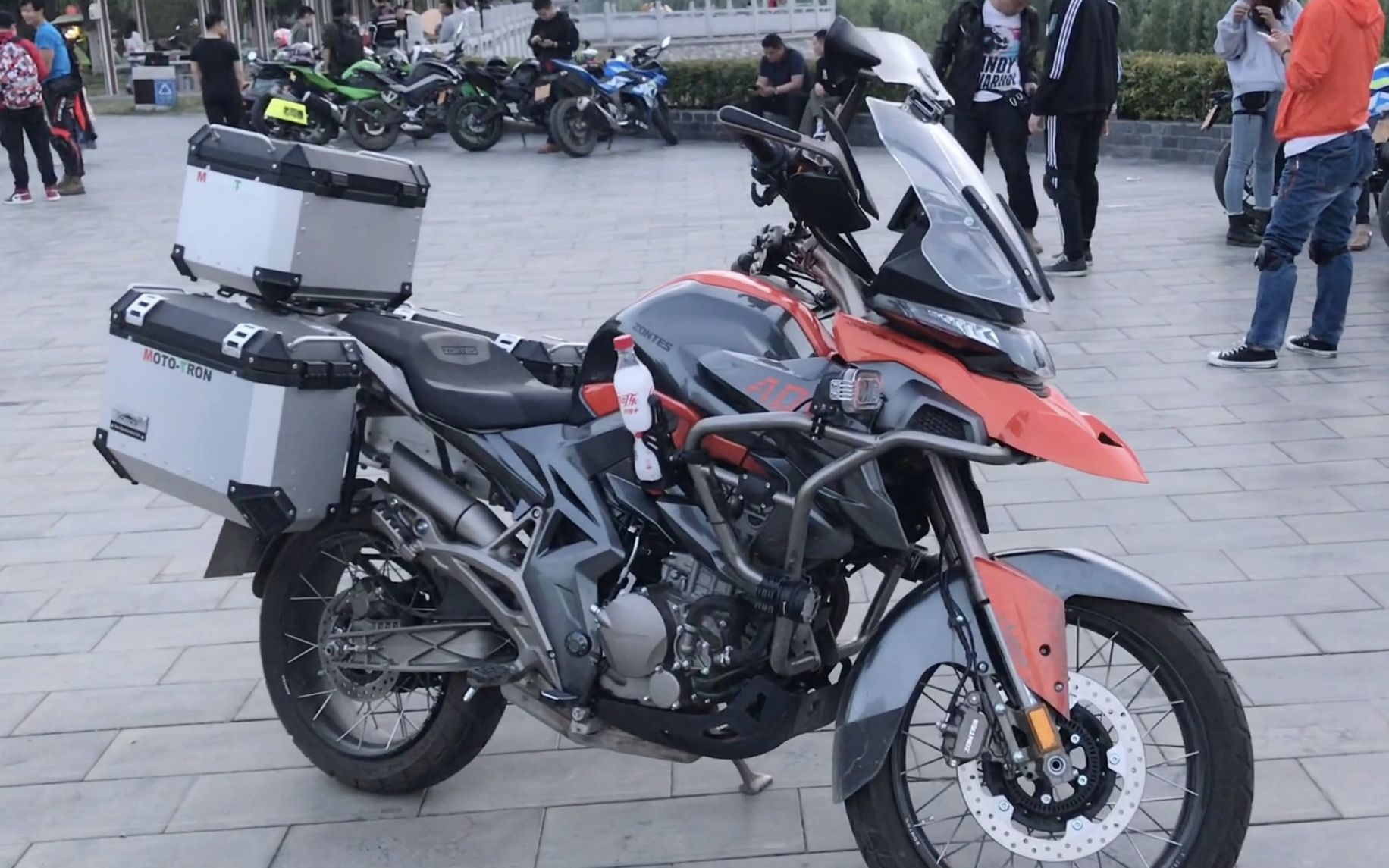 活动  升仕310t 裸车2.