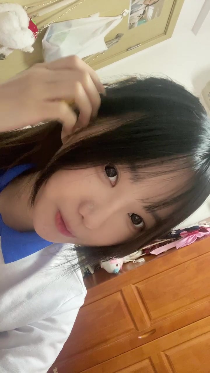 凛子同学提不起劲-20220703:五分钟 头发剪毁了