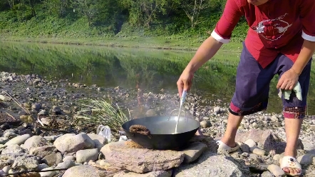 河边的景色怡人!带着美好的心情体验第一次野炊,请耐心看完