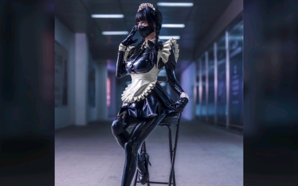 紧身皮衣女仆是你想象不到的诱惑