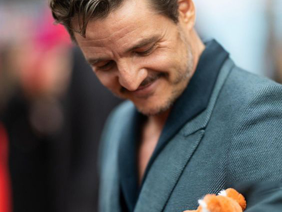 【Pedro Pascal】皮皮出席第68届BFI 伦敦电影节!在伦敦呆久了皮口音甚至有了英味儿哔哩哔哩bilibili