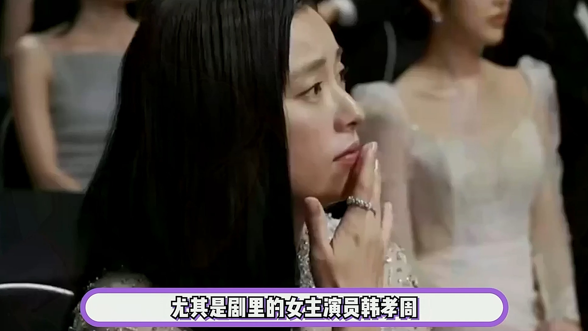 宋慧乔出席青龙颁奖典礼,穿白裙大方优雅状态好,粉丝喊话快进组