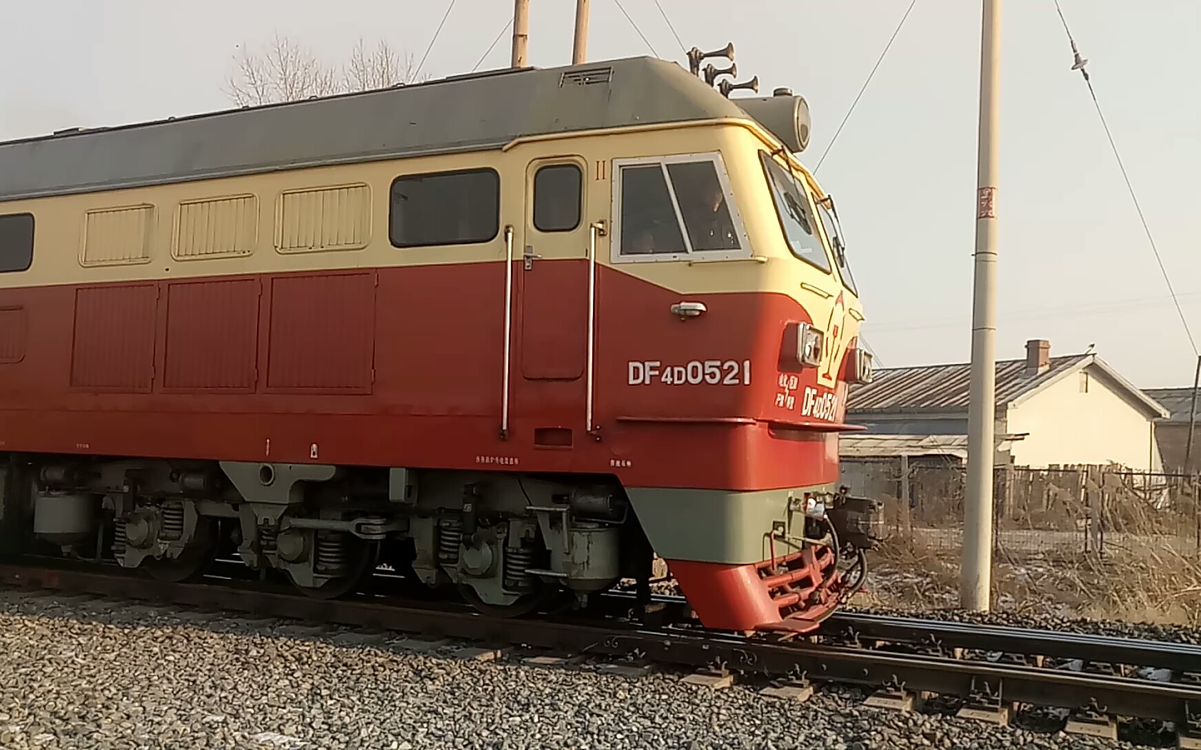 【铁路】df4d0521牵引4342次驶出山河屯站