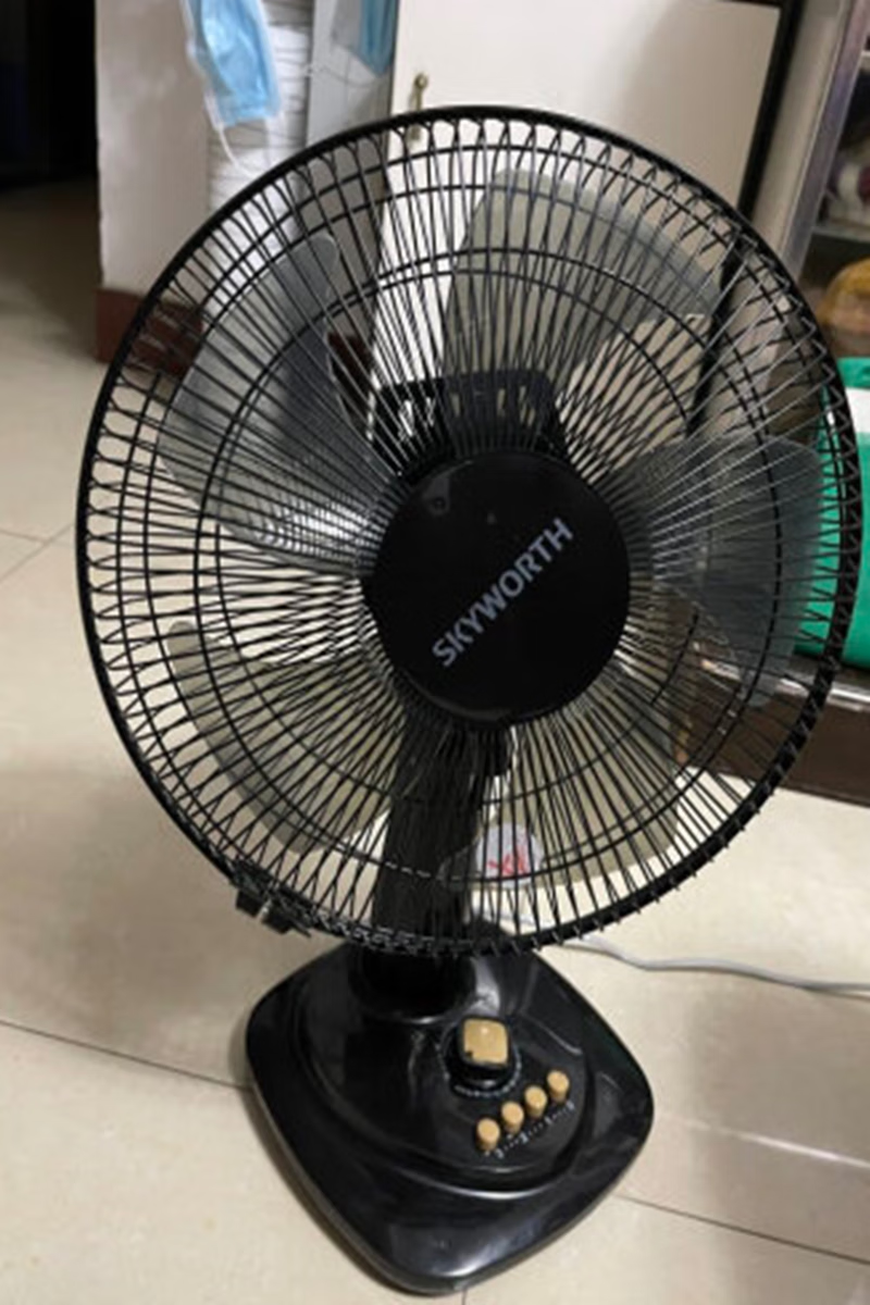 【聚优惠】 创维电风扇台式家用学生宿舍风扇 [特价商品]