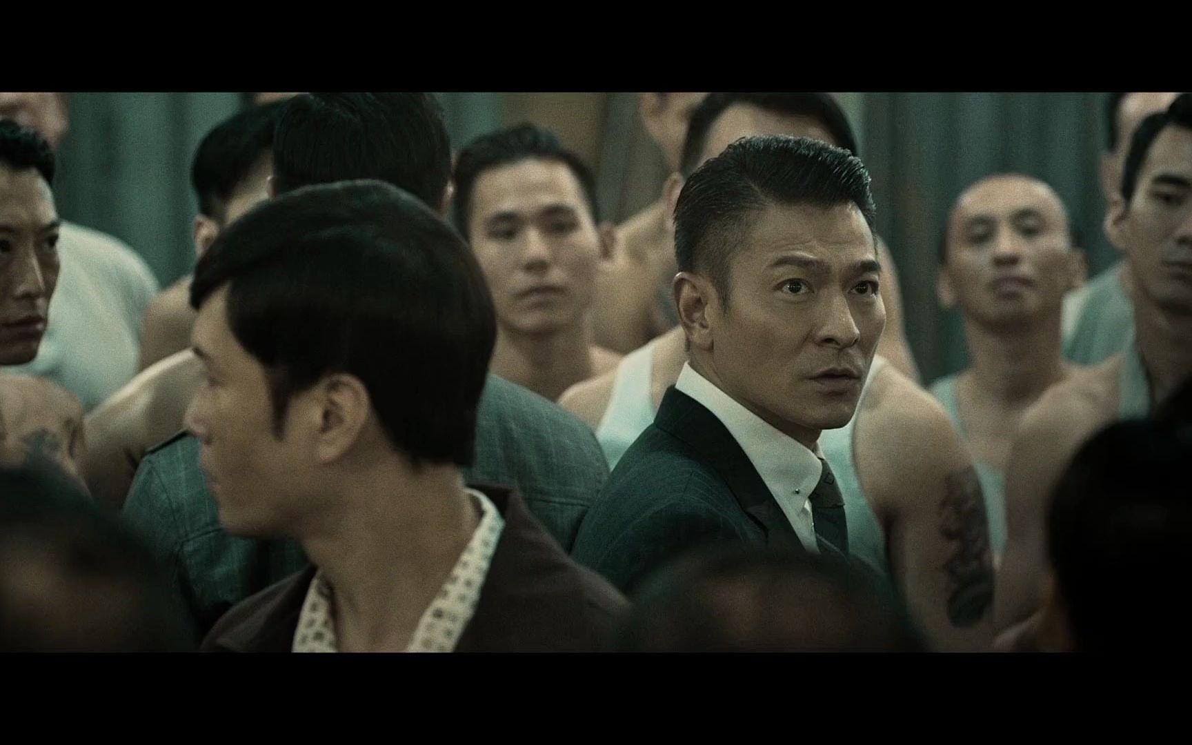 小伙吃里扒外不讲道义,连自己的叔父都下手.