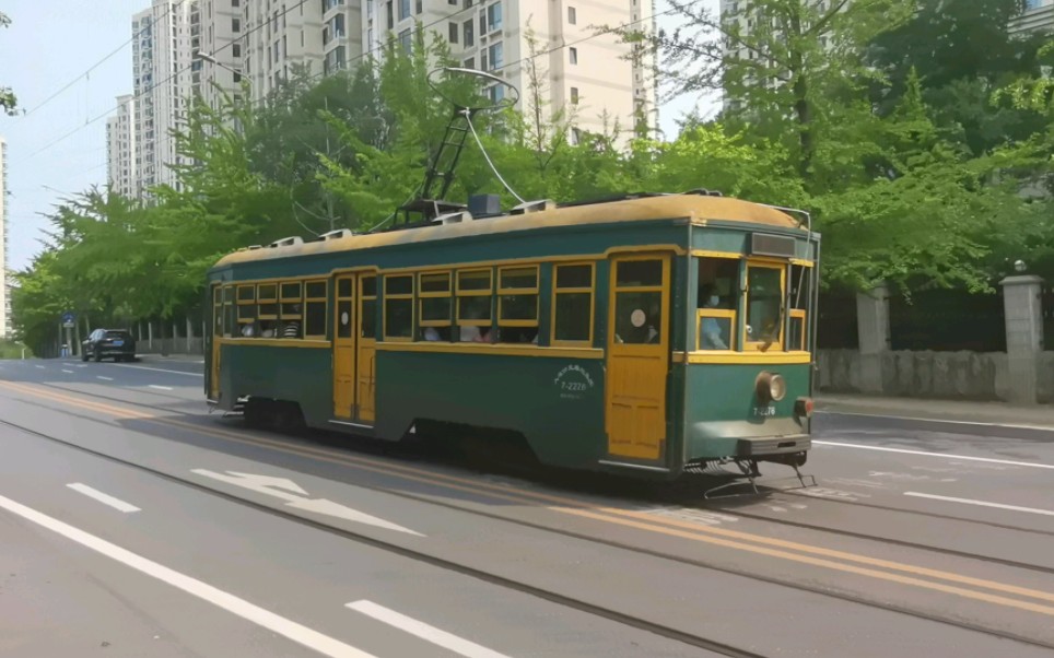 大连有轨电车201路dl3000 7-2276金广东海岸站通过