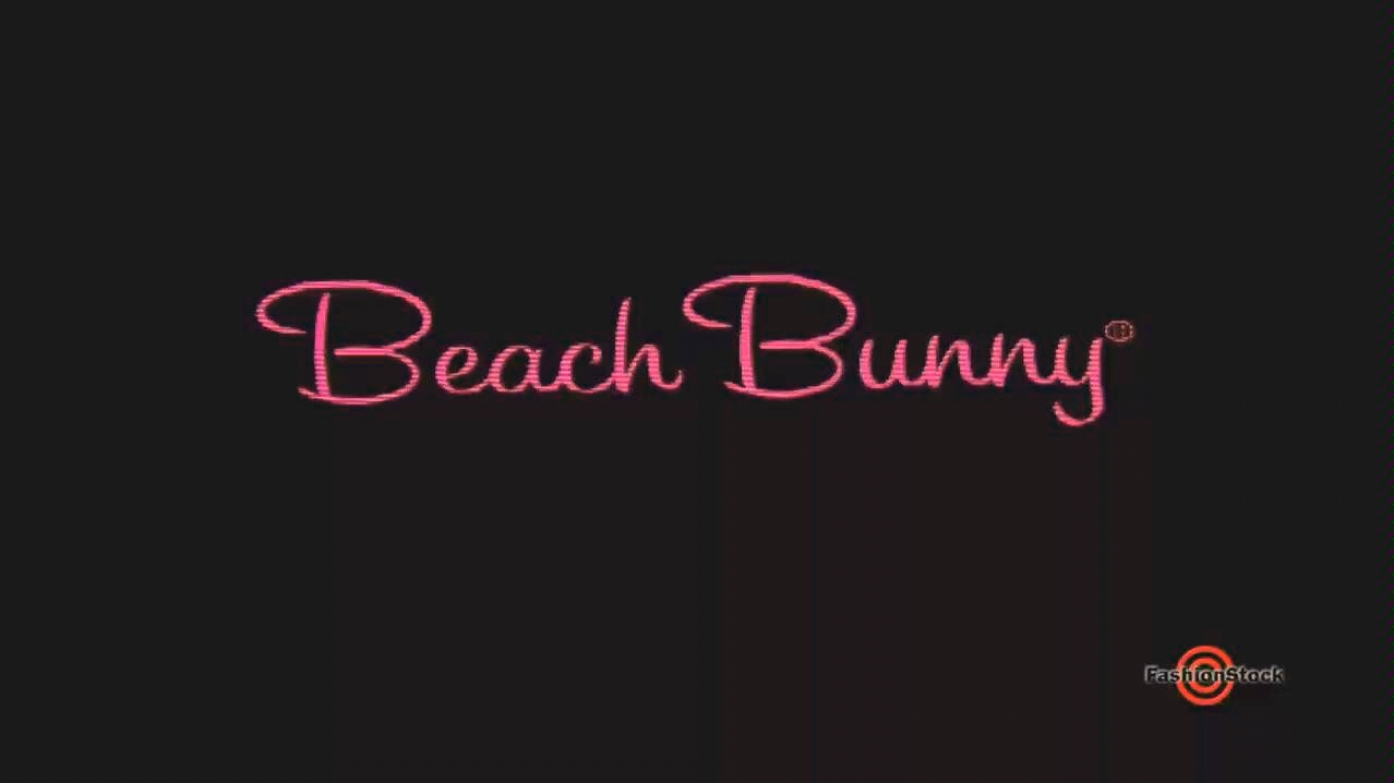 [图]beach bunny swimwear ss 2018 collection runway show miami swim fashion week