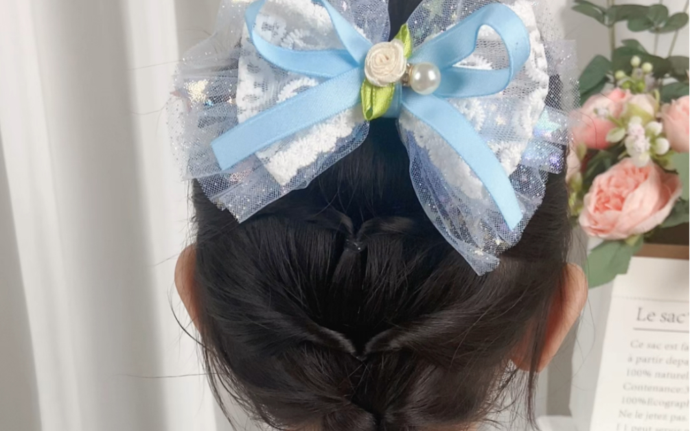 简单版的艾莎公主发型,快给女儿安排起来吧