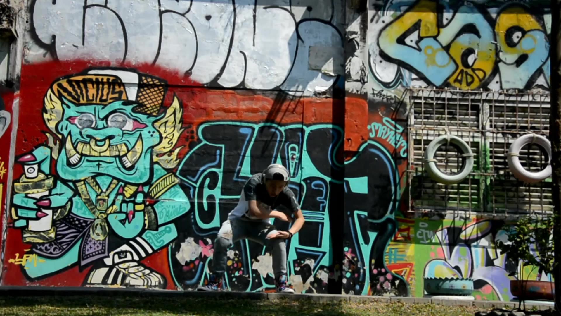 flyingbug涂鸦墙街舞poppin机械舞animation舞蹈dubstep