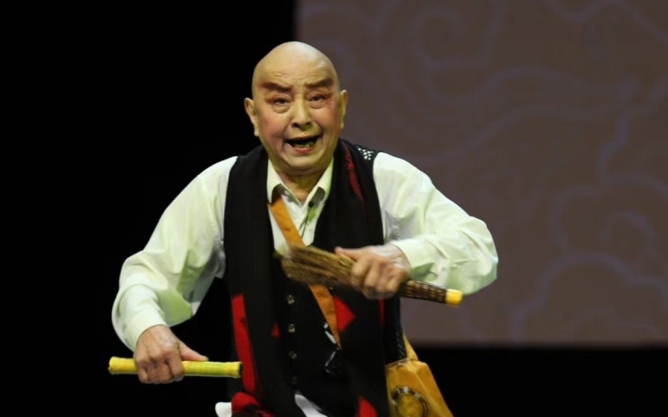 小麟童老师《疯僧扫秦》快板 字幕版_哔哩哔哩_bilibili