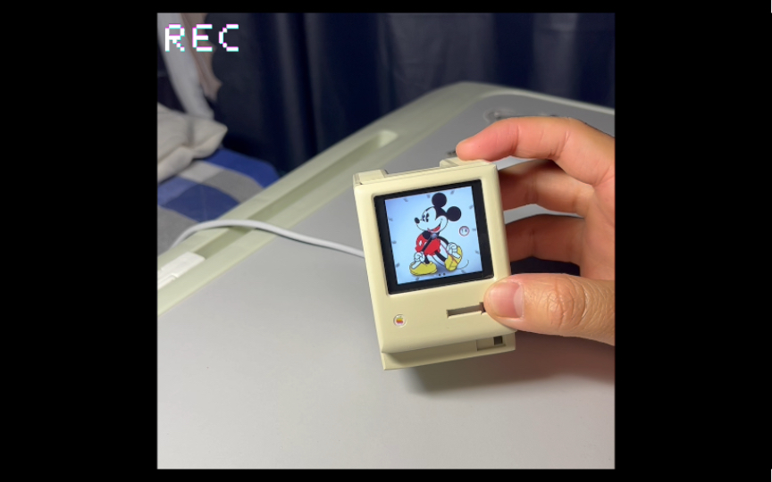 心心念念的ipod nano6 麦金塔喇叭配件,今天终于到了,我的ipod 满血