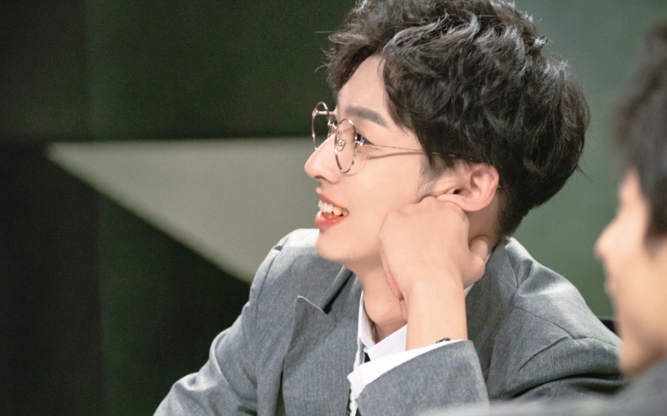 齐思钧摸到一半的shoot也可能没有完整版