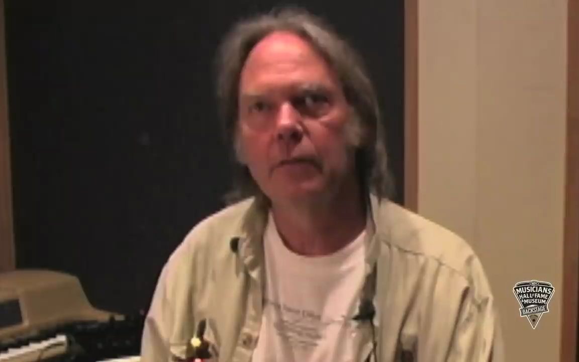 [图]Neil Young讲他的吉他设备