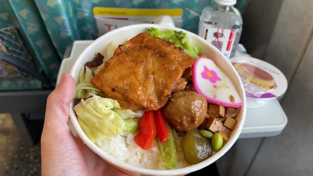 台湾:高铁便当,超实惠便当?