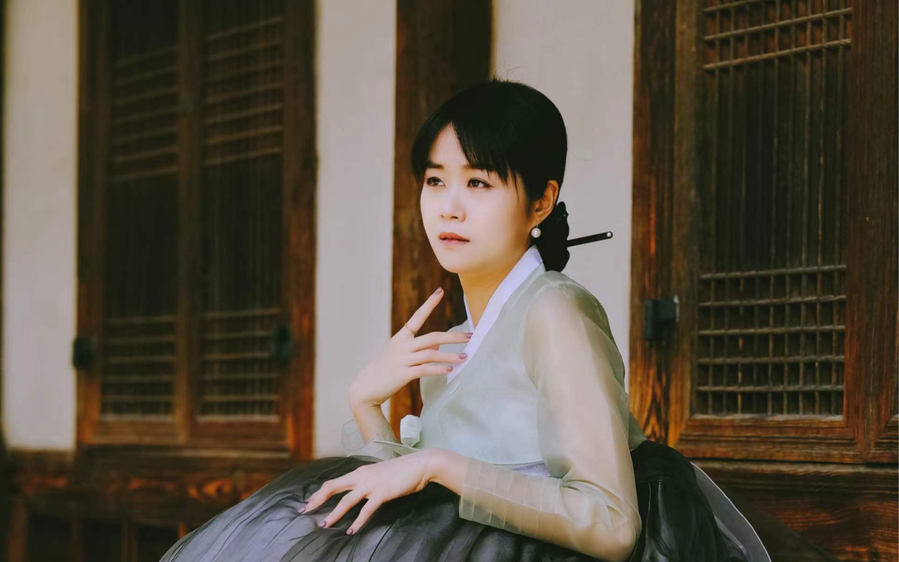 韩服写真的美少女