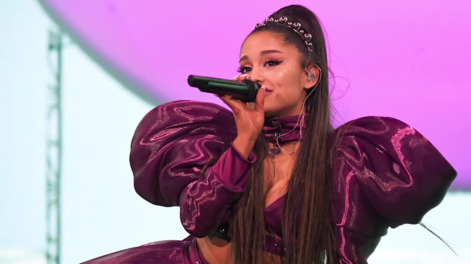 【最新欧美中字】a妹ariana grande 新歌 stuck with u mv里竟然