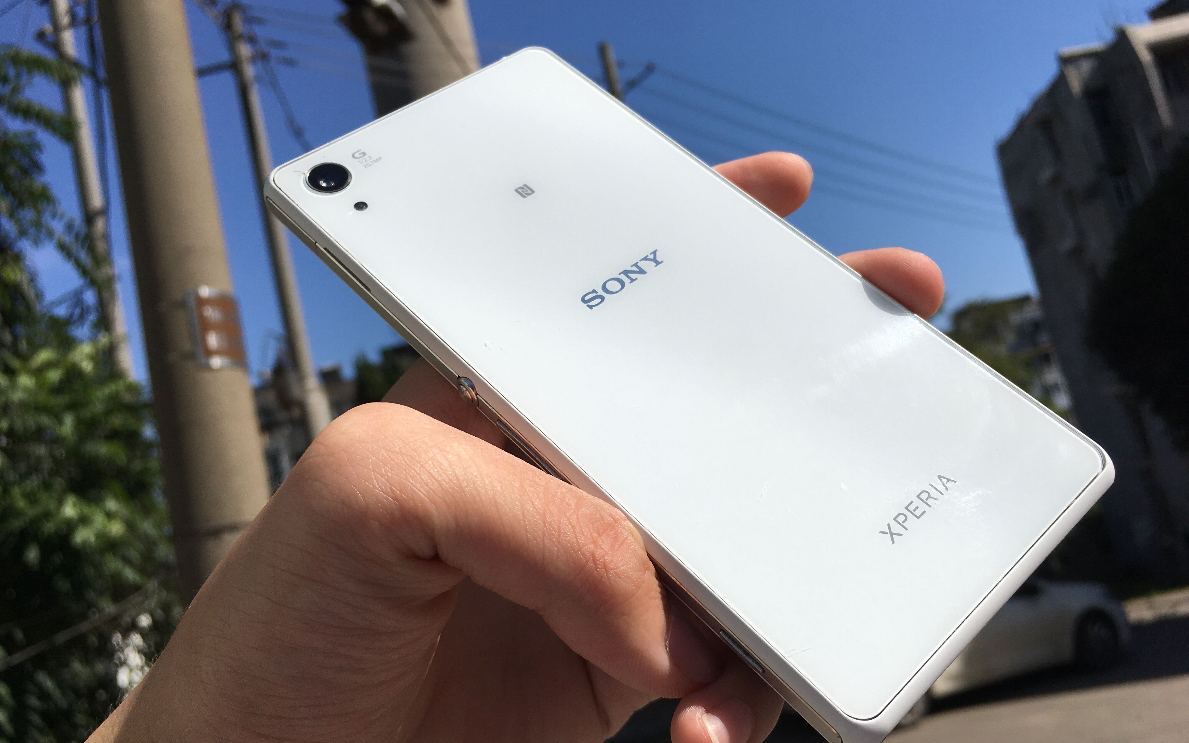 索尼xperiaz2上手体验对比iphonese4k视频录制