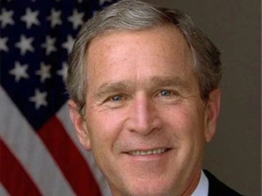 美国总统小布什八字解析
