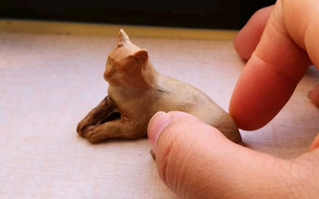 等有时间了 把我最喜欢的猫咪雕出来