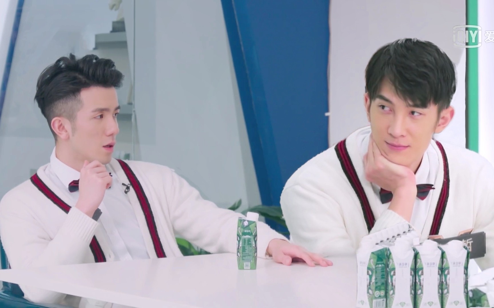【srrx(李向哲/龚子棋)】问舒服默契为什么你提李向哲还笑得那么开心