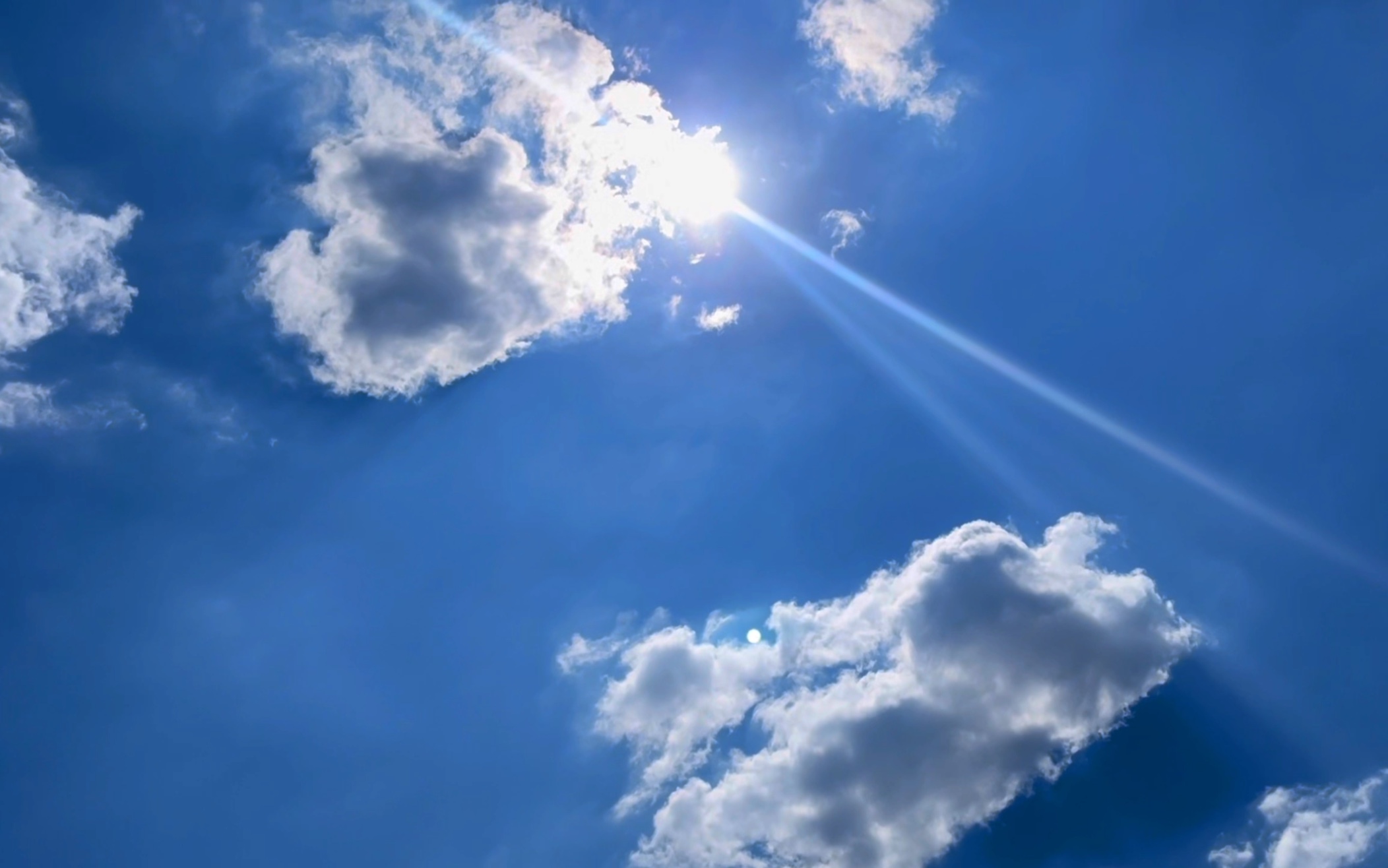 这是天空给你的一封深蓝色的情书