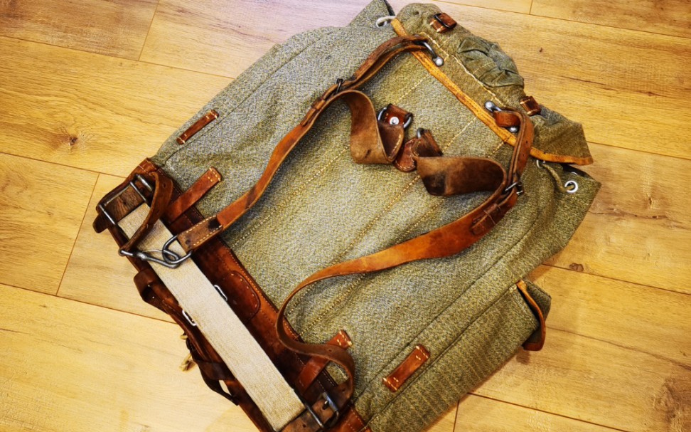 瑞士"胡椒盐"军包