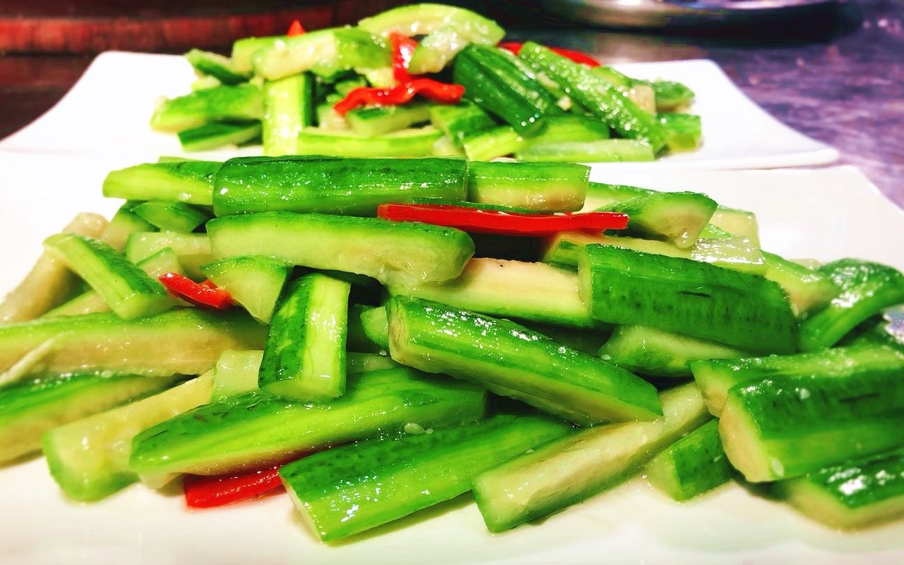 甜草喵喵         【蒜蓉炒丝瓜】:【炒丝瓜】.