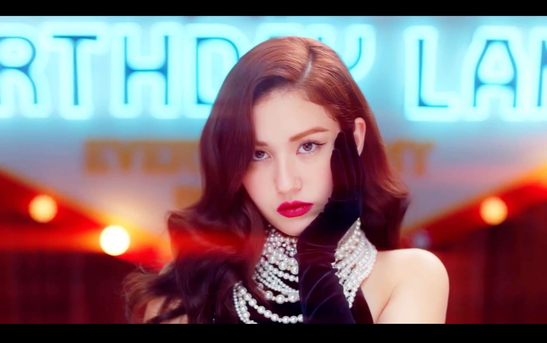 【somi】—birthday衣服超彩超美的!韩国姐姐好会搭配哦!