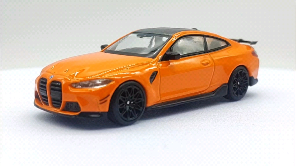 【minigt】526号 宝马 m4 m-performance