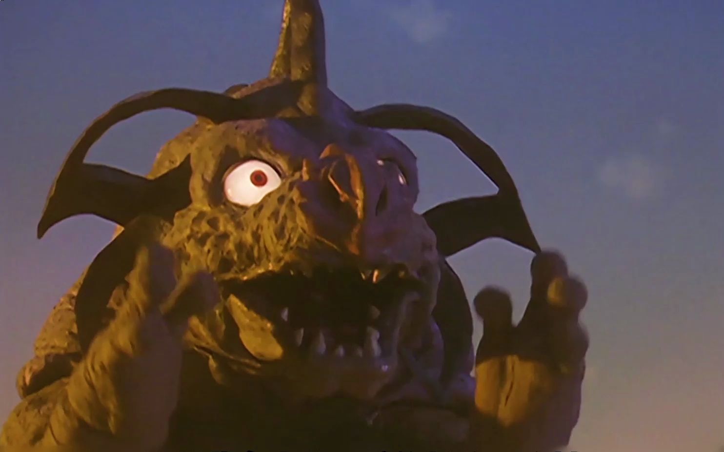 当红色戴拿遇上铁憨憨巴欧恩,这可有够好玩的