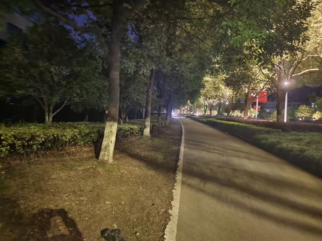 夜晚的景色也很美!