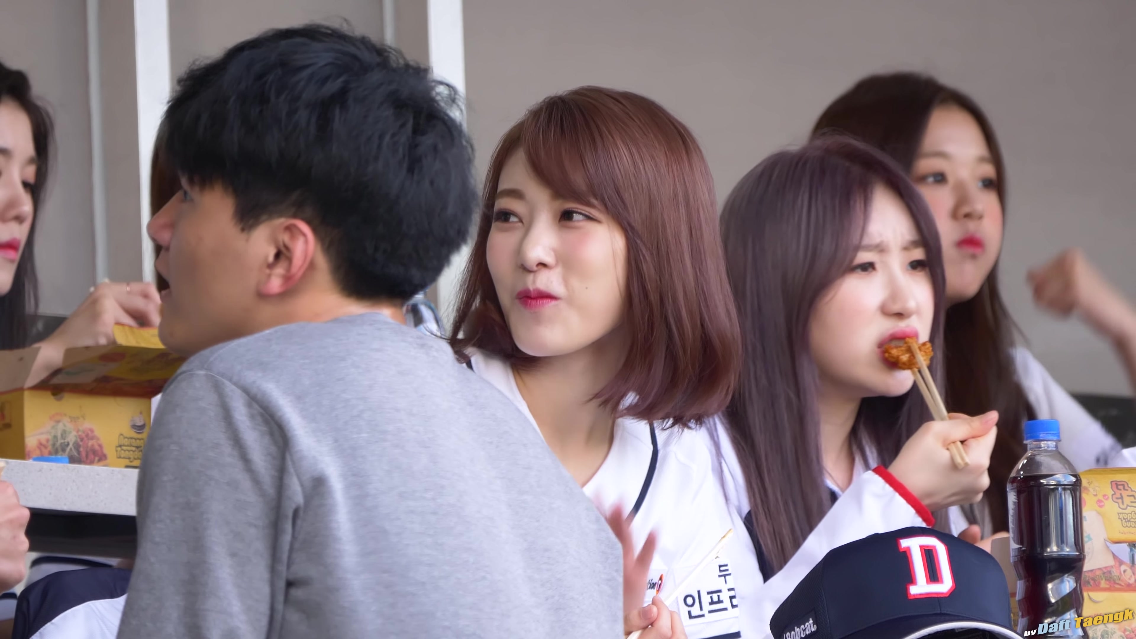 韩国饭拍181006夜舞樱舞miyawakisakura宫胁咲良aizuoneizone4k60p