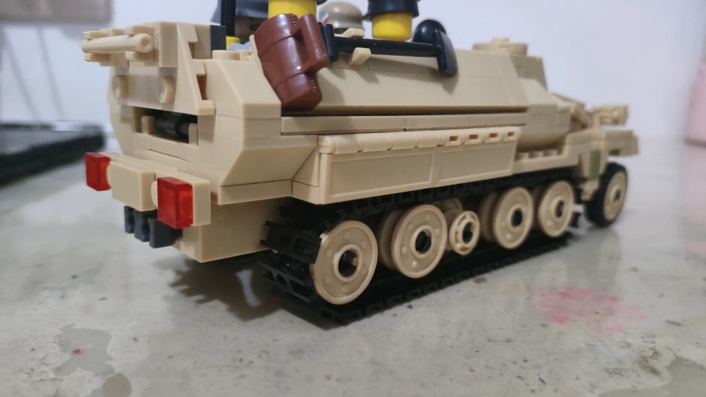 小鲁班积木山东夫孔子251半履带装甲车