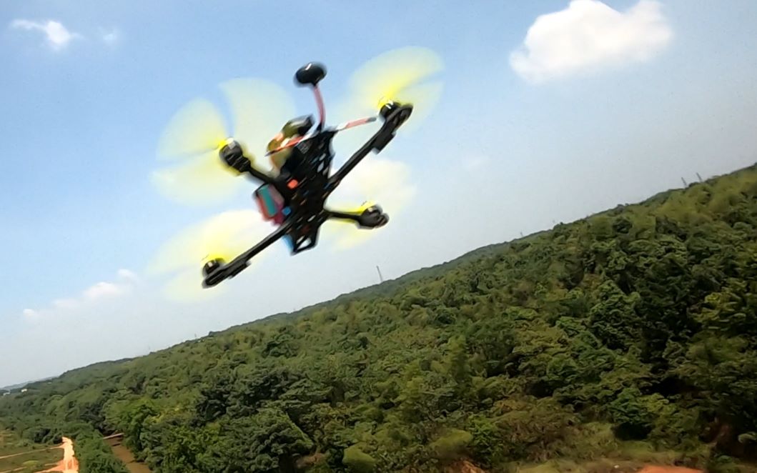 【穿越机fpv】奇怪的飞行姿势增加辣