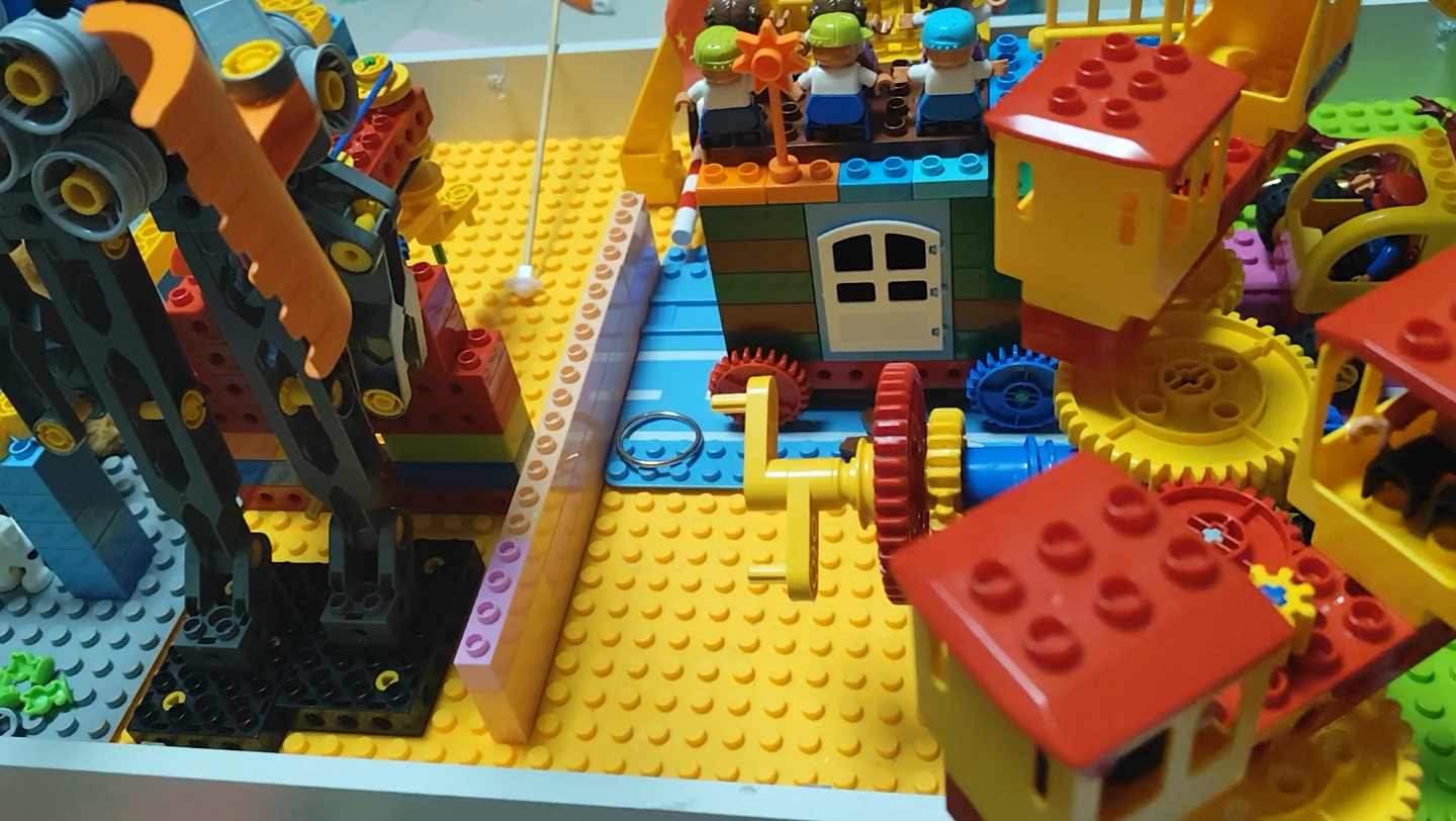 齿轮积木游乐园