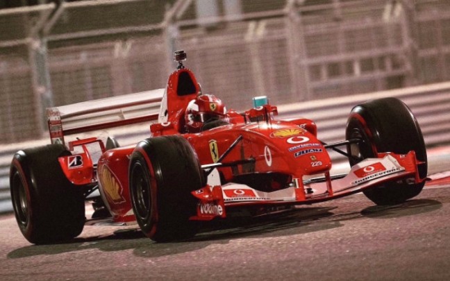 冠军的声浪!勒克莱尔在亚斯码头赛道试驾法拉利f2003ga