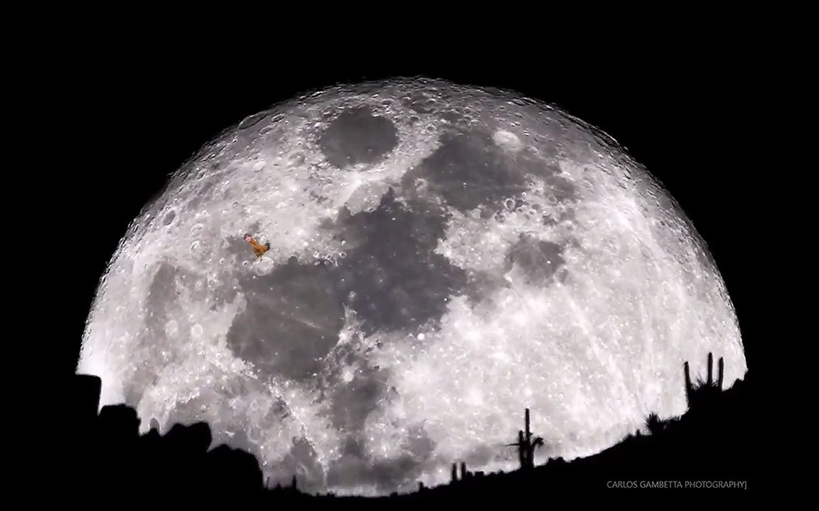 超级月亮现身,似乎上面有什么不明生物