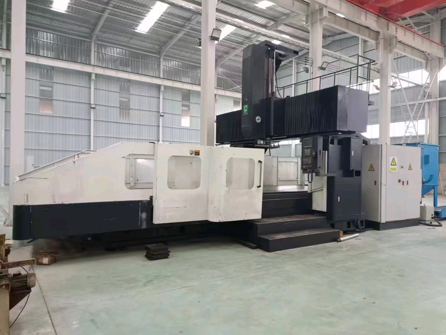 东莞二手机床设备回收 东莞加工中心机床回收