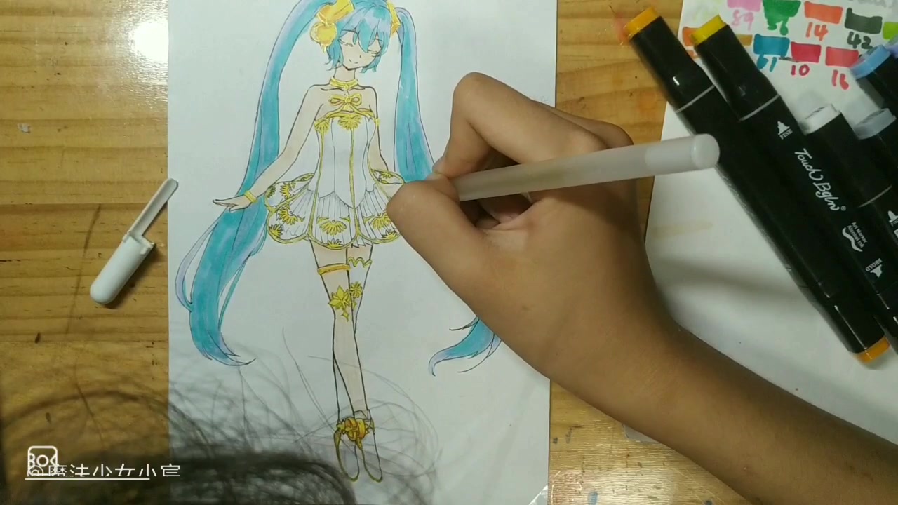 手忙脚乱の马克笔上色留声机miku