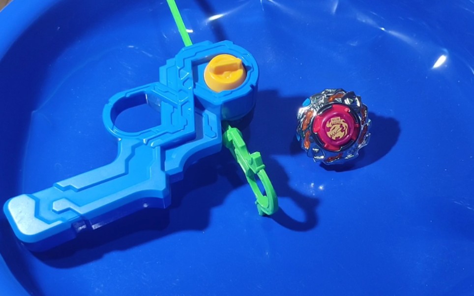 【阿零上传】战斗王之飓风战魂2陀螺-竞技版雷霆怒刀开盒对战_哔哩